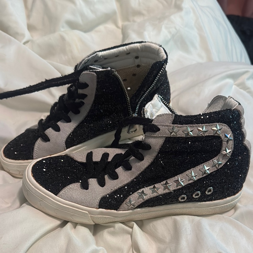 Black Glitter High-Top Vintage Havana Sneakers with Star Stud Accent